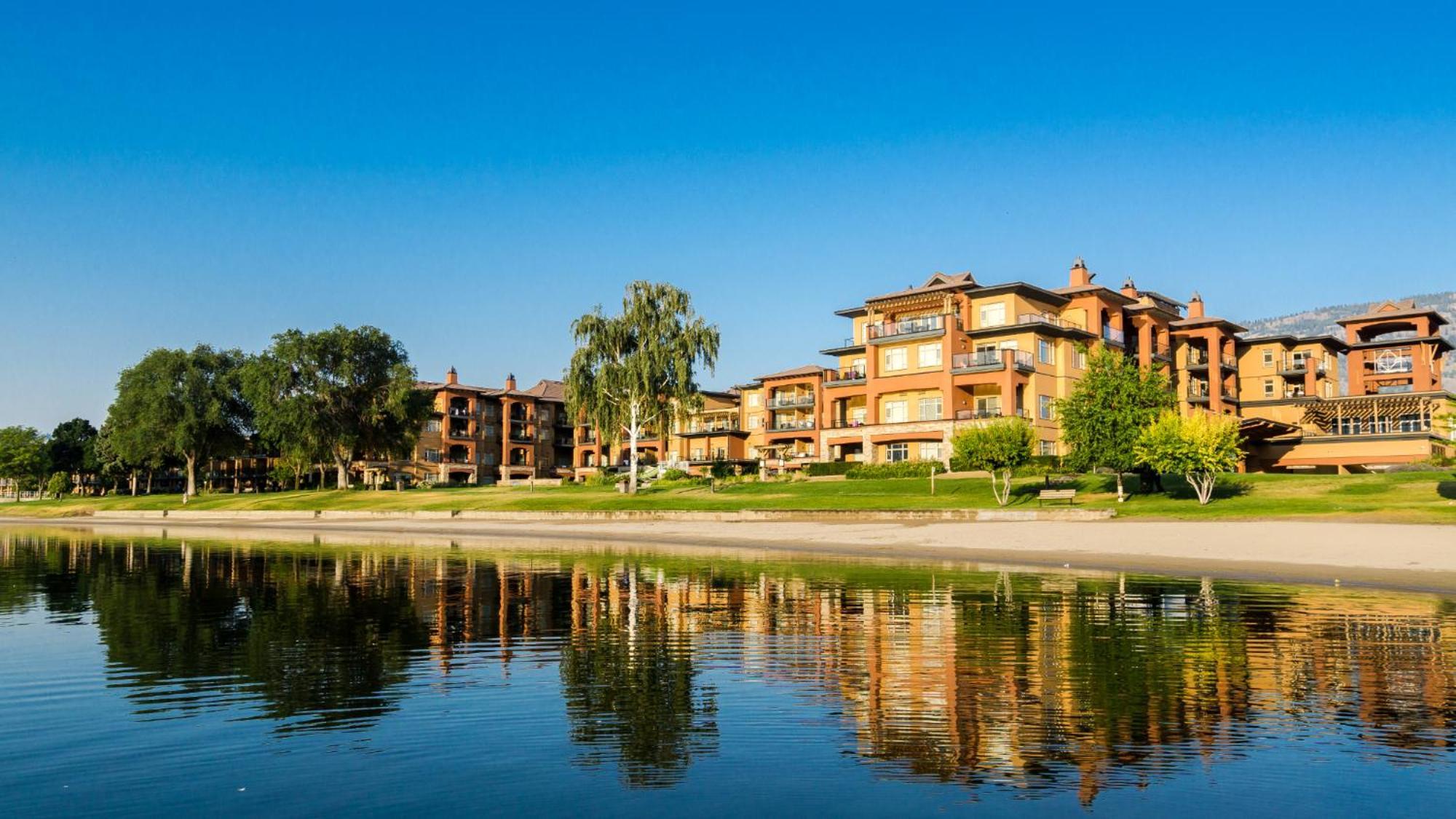 Watermark Beach Resort Osoyoos Ngoại thất bức ảnh